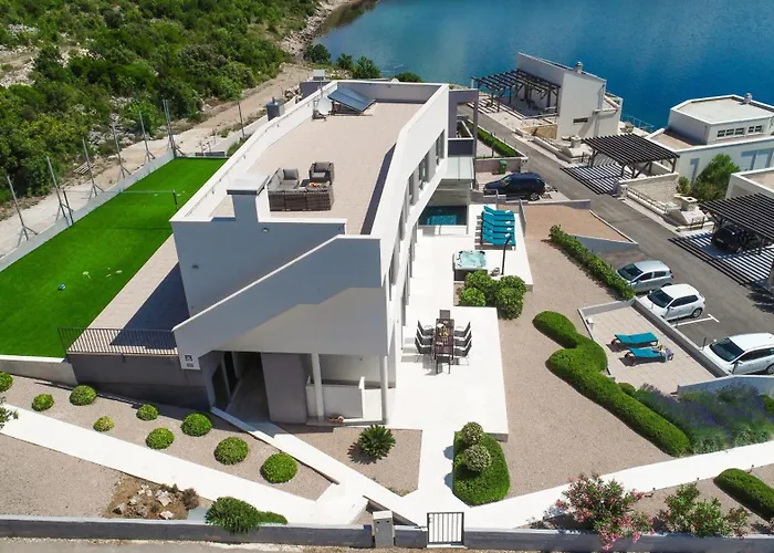 Family Friendly House With A Swimming Pool Posedarje, Novigrad - 24091 Tatil Evi Posedarje