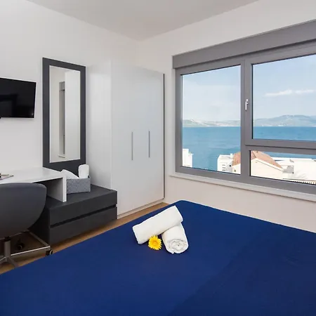 Дом отдыха Family Friendly House With A Swimming Pool Posedarje, Novigrad - 24091