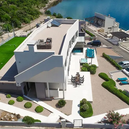 Family Friendly House With A Swimming Pool Posedarje, Novigrad - 24091 Prázdninový dům Posedarje