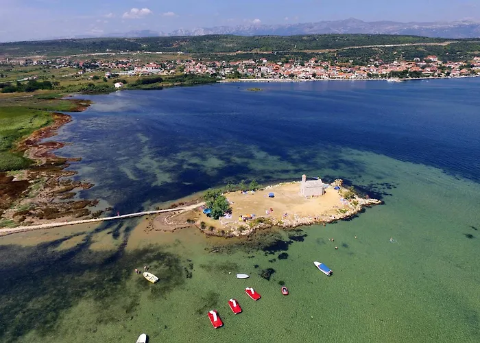 بيت للعطل Family Friendly House With A Swimming Pool Posedarje, Novigrad - 24091 بوسيدارجي